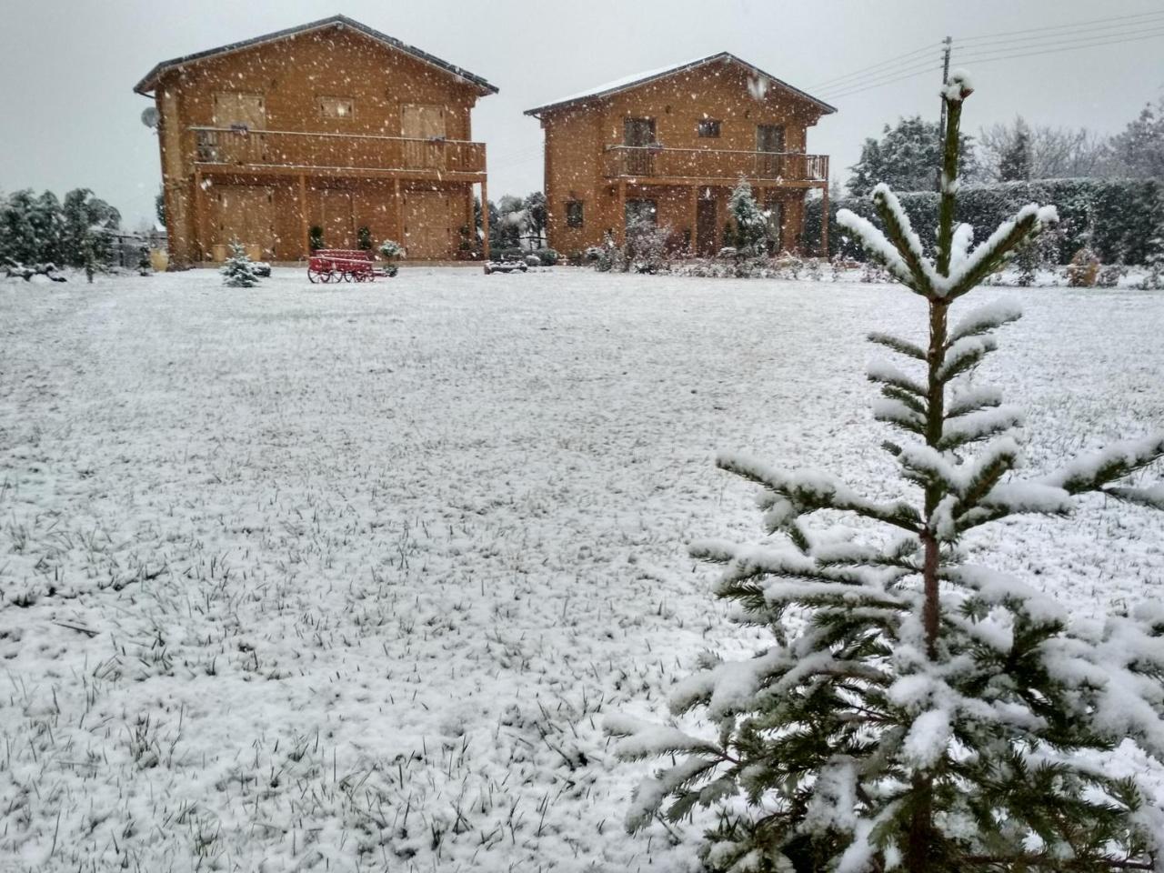 Kastor Chalets Ampelokipoi エクステリア 写真