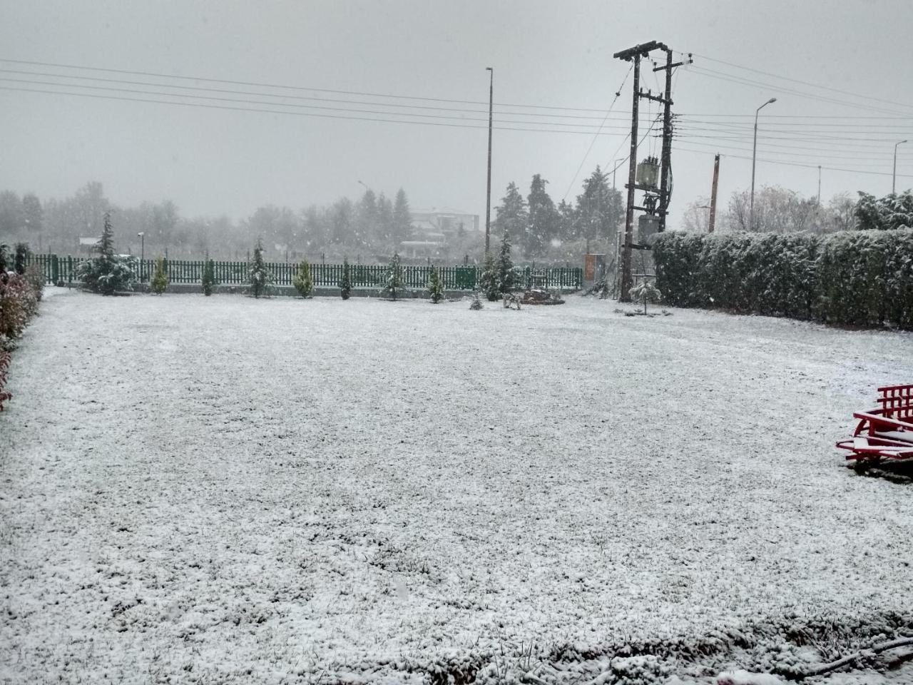 Kastor Chalets Ampelokipoi エクステリア 写真